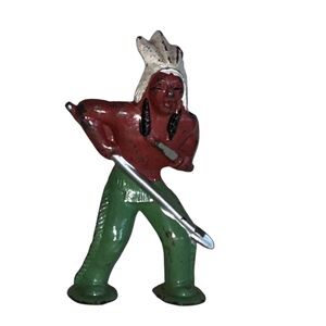 VINTAGE METAL AMERICAN INDIAN CHIEF WITH KNIFE AND SPEAR
